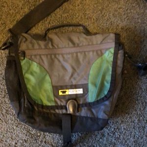 Small mountain smith messenger bag